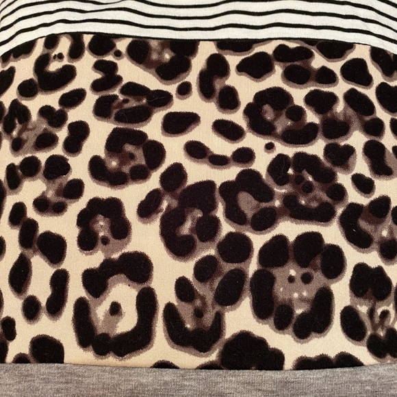 Multi-Pattern T-Shirt - Picture 5 of 5